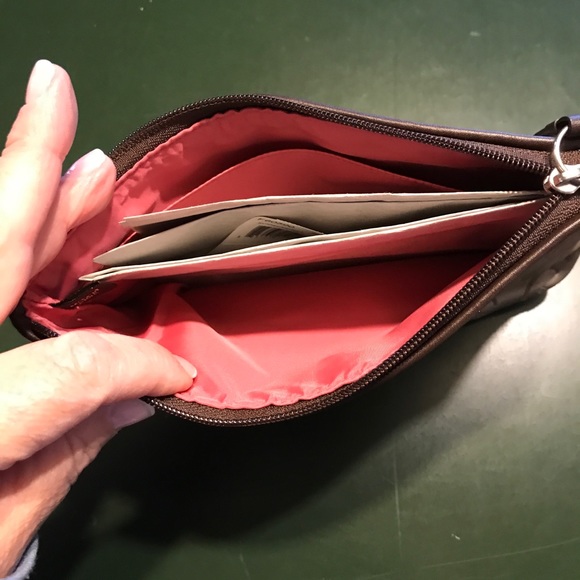 Coach - Picture 3 of 3